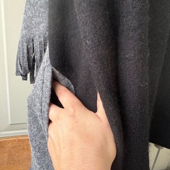 For Cynthia Womens Wool Sleeveless
Open Cardigan Sz XL Pockets Fringed NEW - Picture 6 of 10